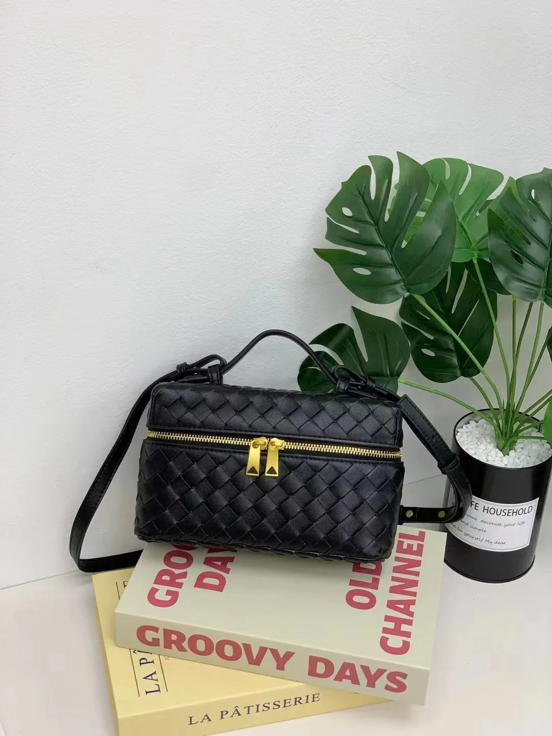 Elena Leather Crossbody – Echtleder Umhängetasche mit Flechtoptik