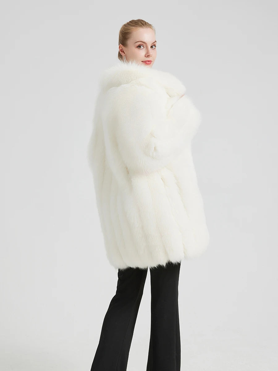 Clara Fox Fur Coat – Luxuriöser Echtpelzmantel aus Fuchsfell