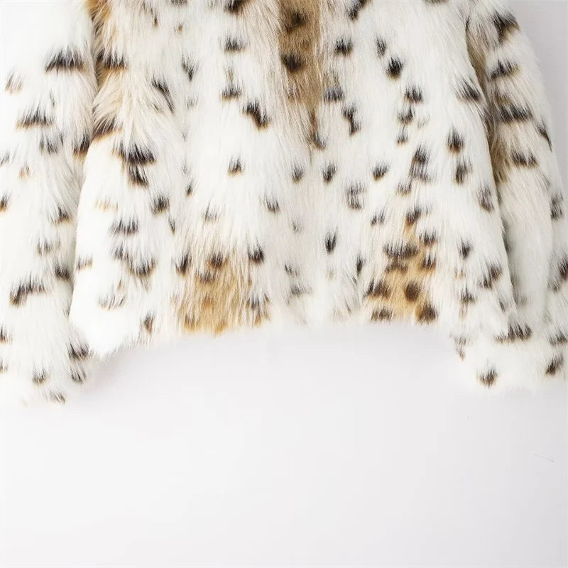 Aria Faux Fur Jacket – Kurz geschnittene Damen Kunstfelljacke im Animal Look