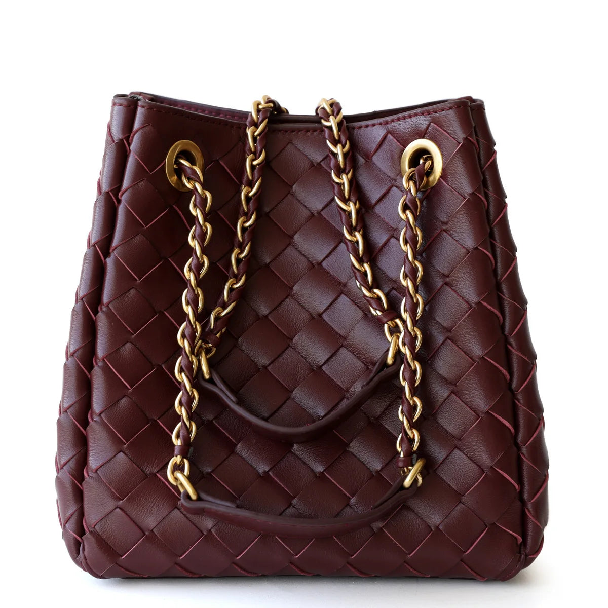 Mira Leather Bucket Bag – Echtleder Beuteltasche mit Kettenriemen