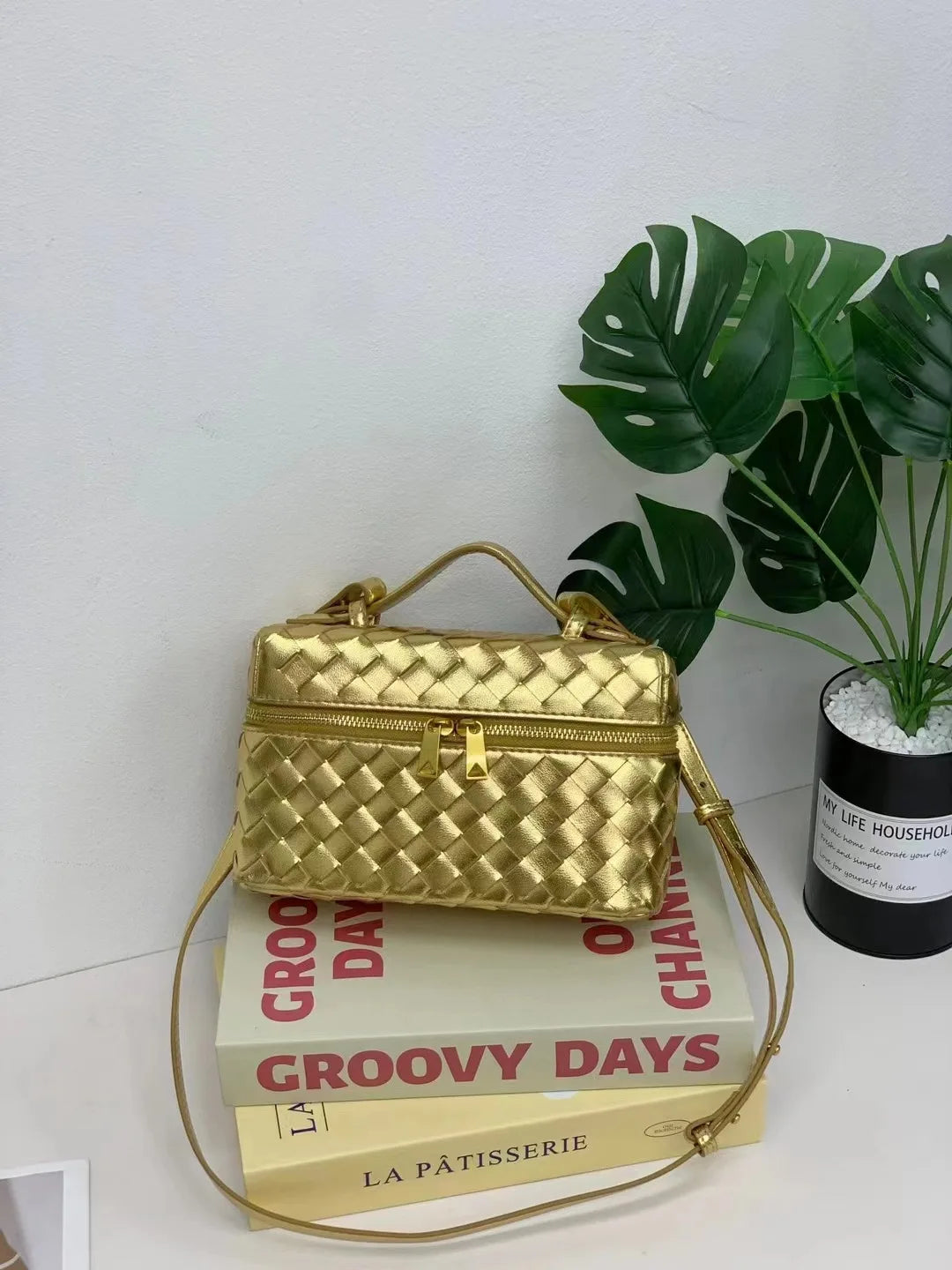 Elena Leather Crossbody – Echtleder Umhängetasche mit Flechtoptik