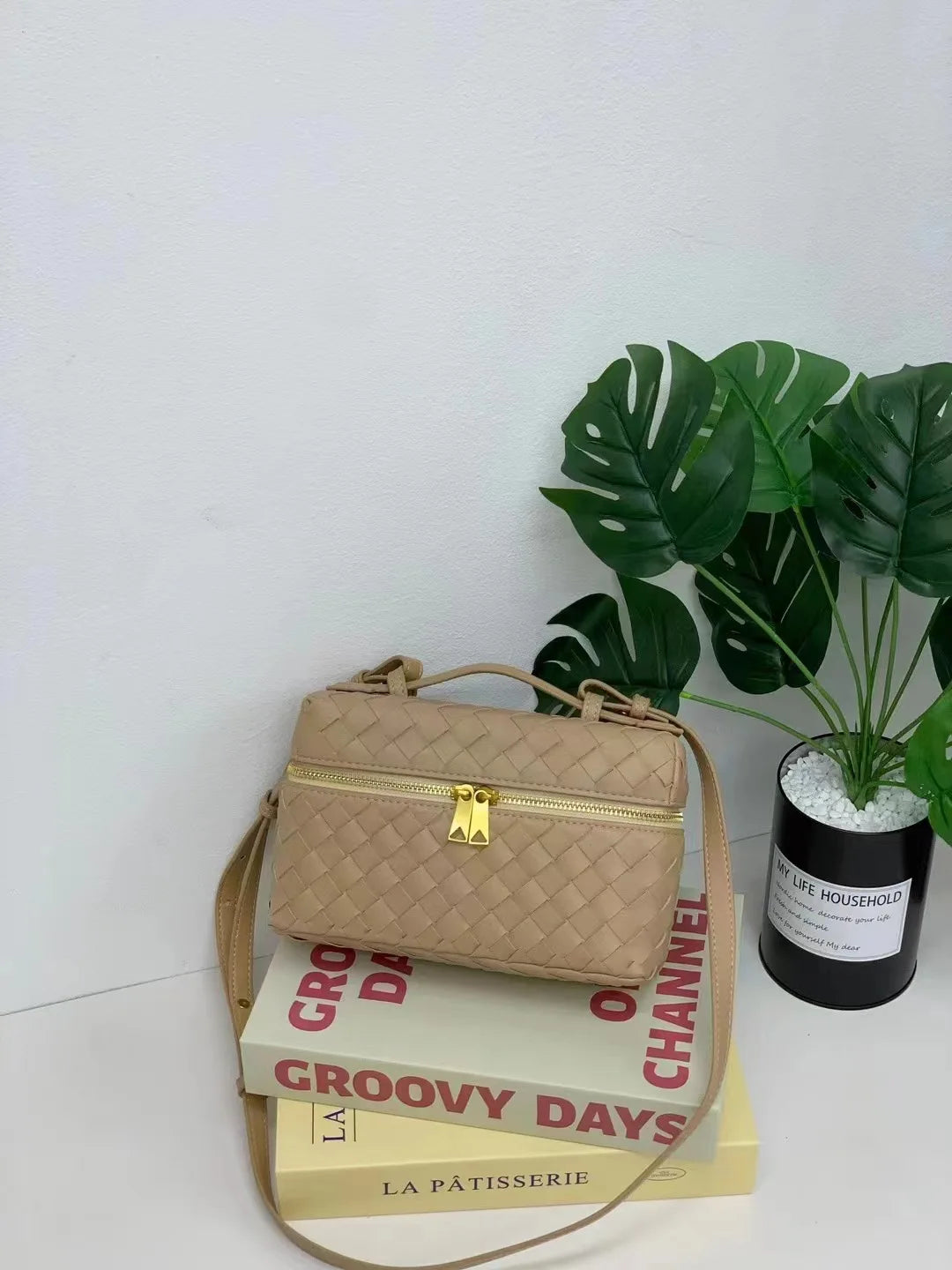 Elena Leather Crossbody – Echtleder Umhängetasche mit Flechtoptik