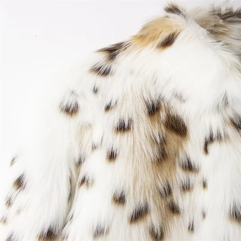 Aria Faux Fur Jacket – Kurz geschnittene Damen Kunstfelljacke im Animal Look