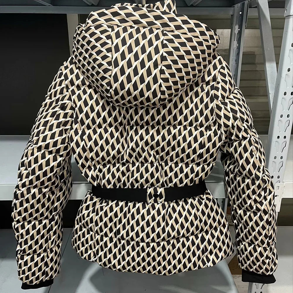 Aria Pattern Puffer – Damen Steppjacke mit Gürtel