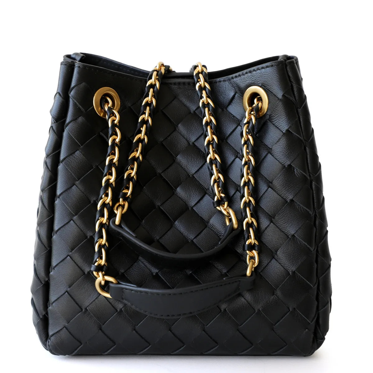 Mira Leather Bucket Bag – Echtleder Beuteltasche mit Kettenriemen