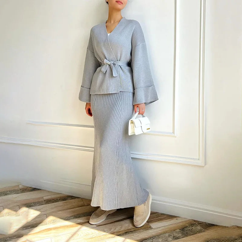Elise Knit Set – Elegantes Zweiteiler Strickset aus Cardigan und Maxi-Rock