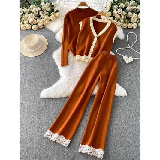 Mira Lace Knit Set – Elegantes 3-teiliges Strickset mit Spitzendetails