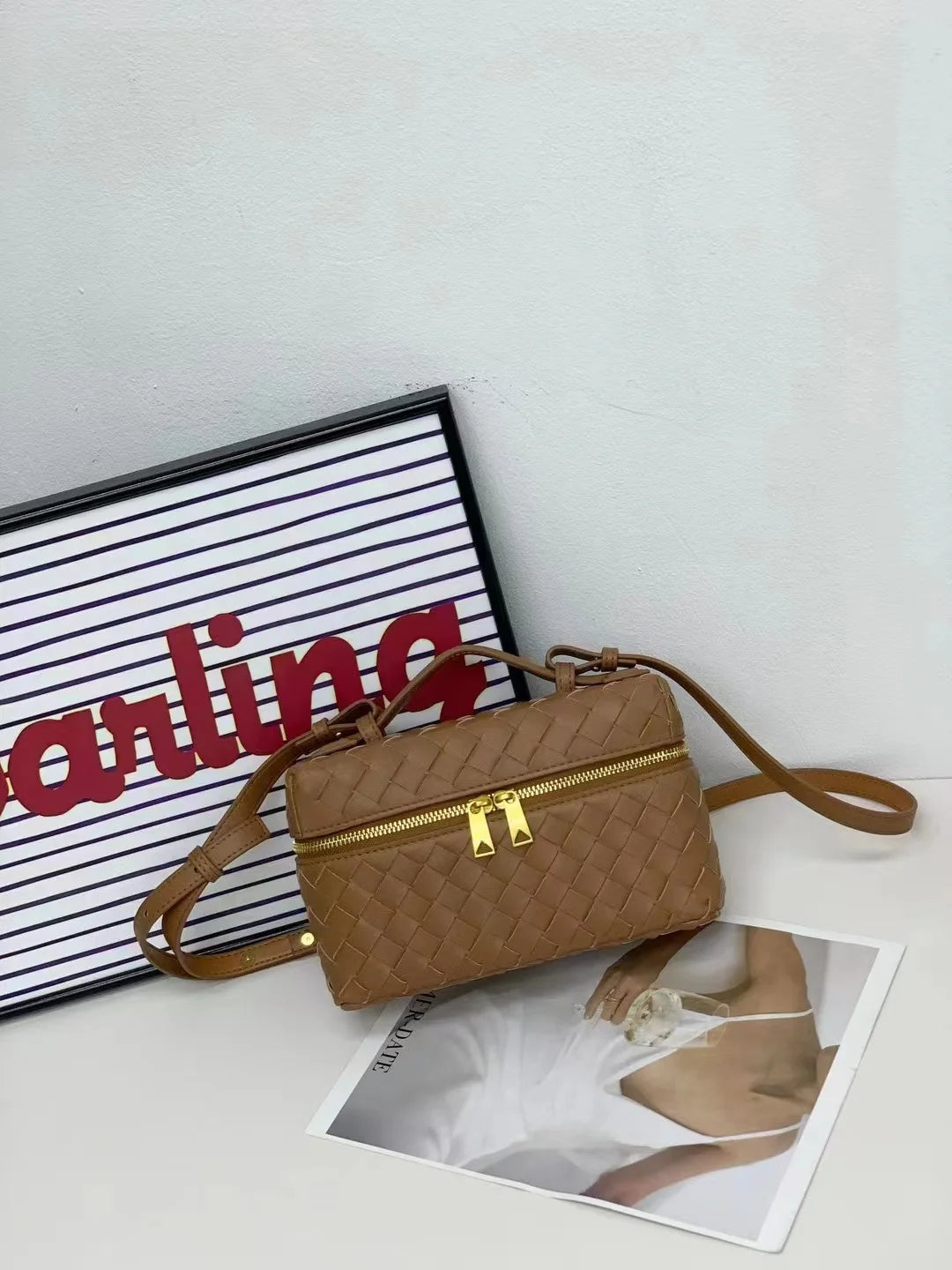 Elena Leather Crossbody – Echtleder Umhängetasche mit Flechtoptik