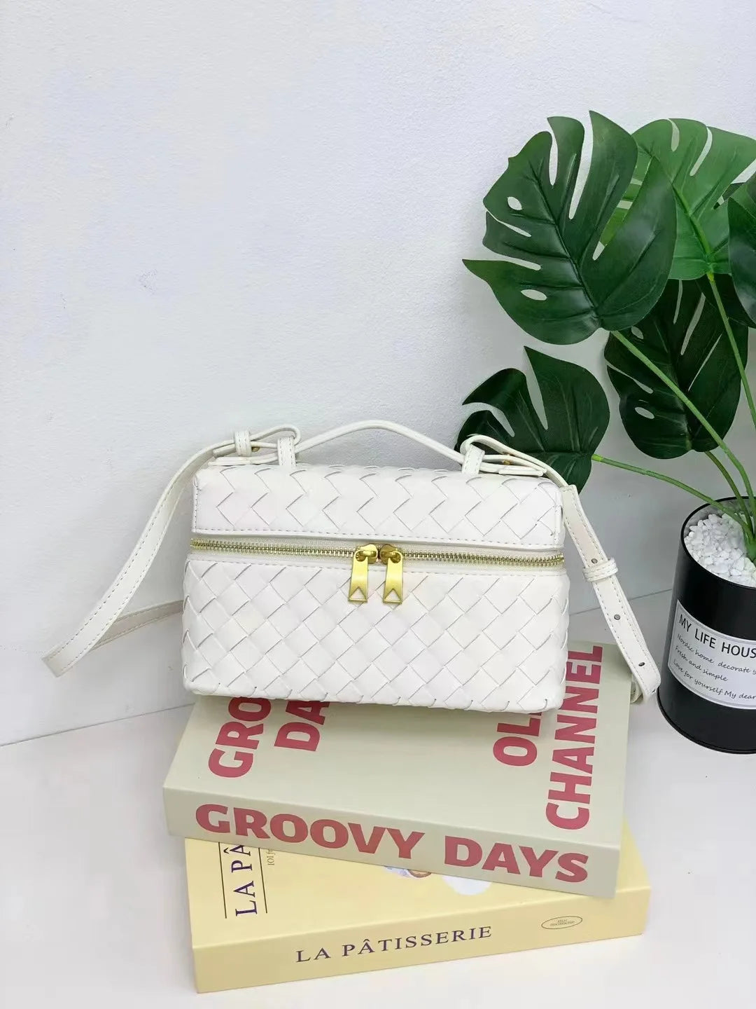 Elena Leather Crossbody – Echtleder Umhängetasche mit Flechtoptik