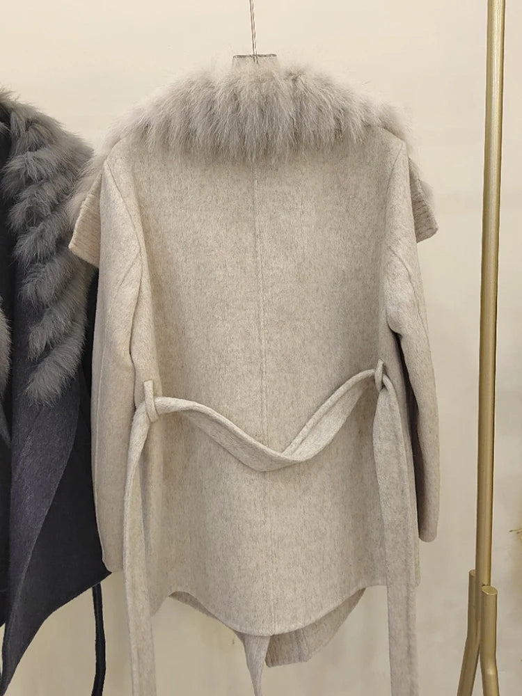 Serena Fox Fur Wool Coat – Luxuriöser Wollmantel mit echtem Fuchspelzkragen